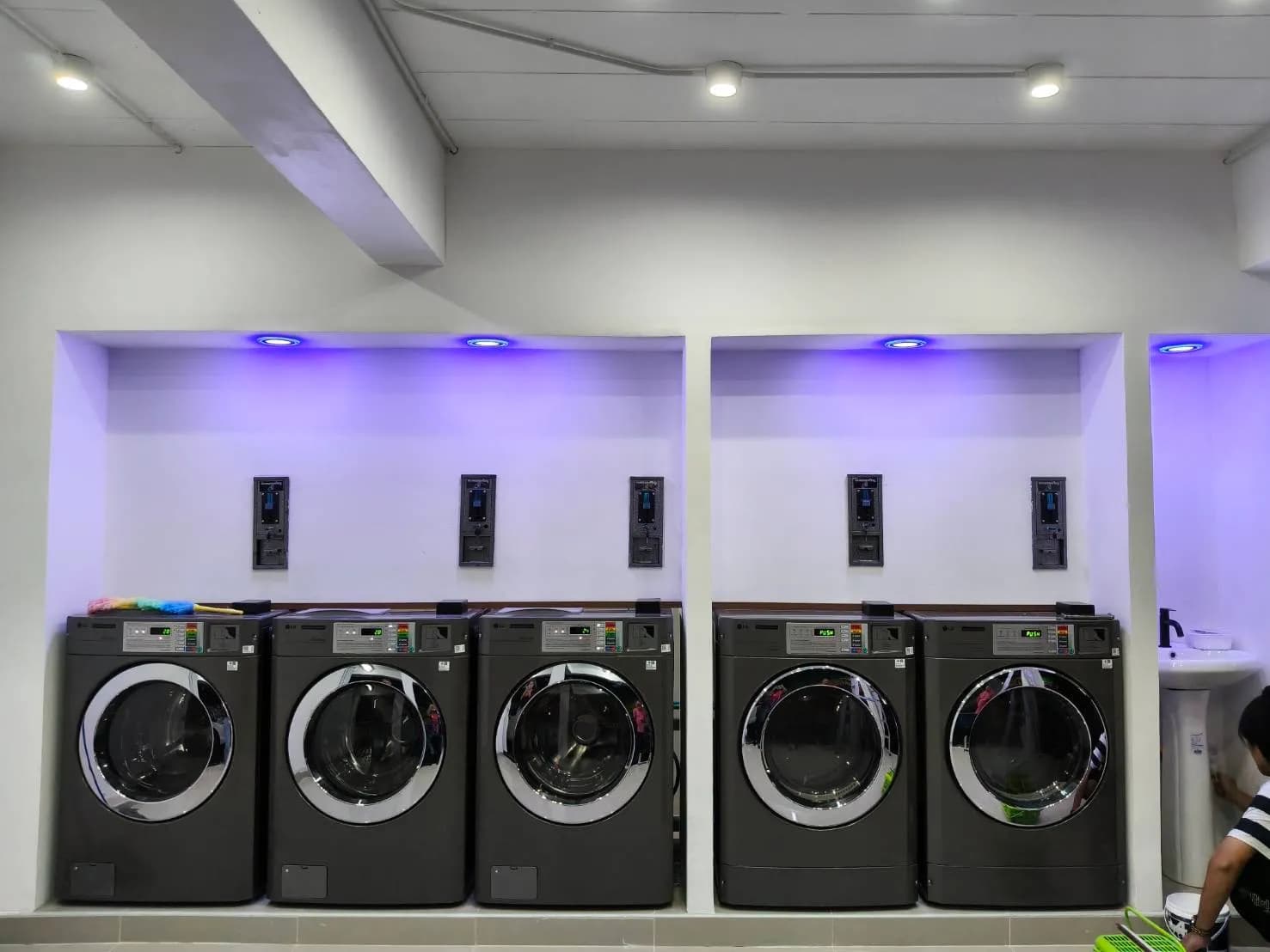 S 21577768 0